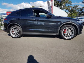 2018 Alfa Romeo Stelvio Ti Suv