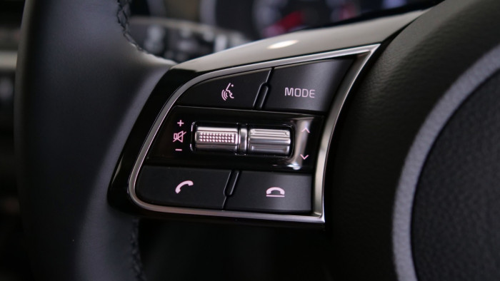 2020 MY1  Kia Cerato BD S with Safety Pack Hatchback Image 17