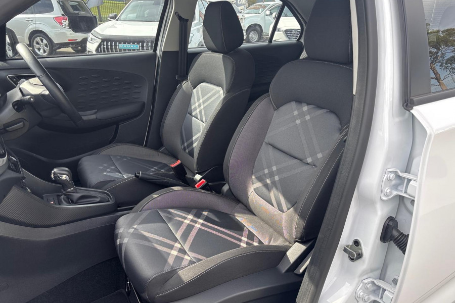2022 MG MG3 SZP1 Core Hatch Image 13