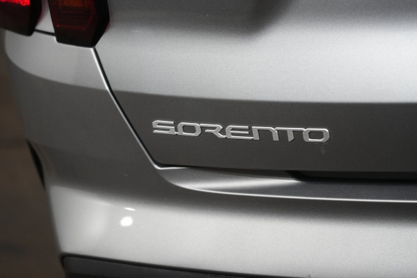 2022 Kia Sorento Sport SUV Image 9