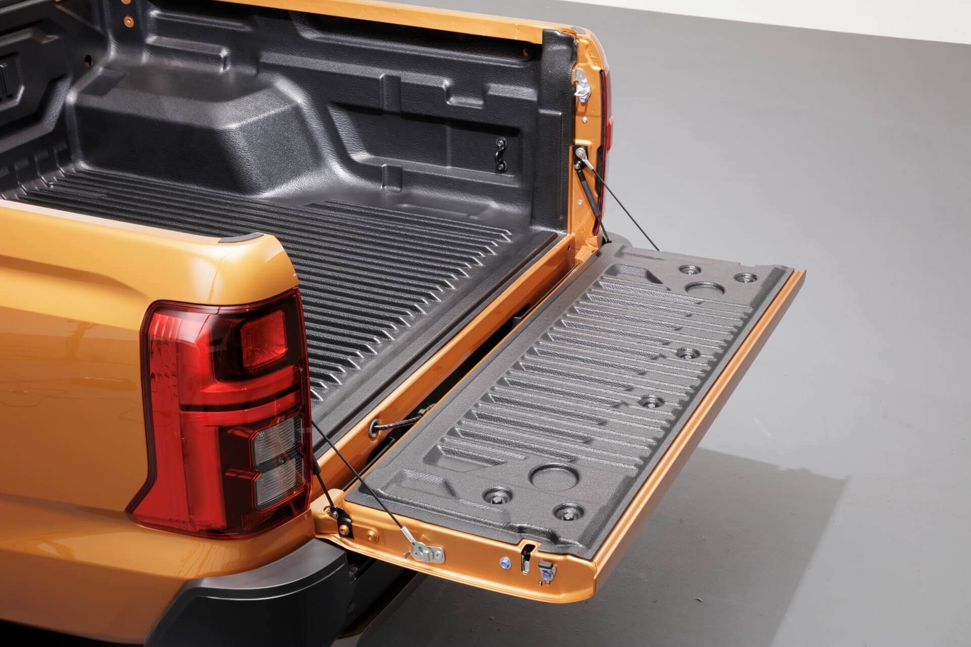 Tailgate assistance kit 