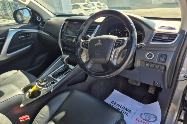 2018 Mitsubishi Pajero Sport QE Exceed SUV Image 17