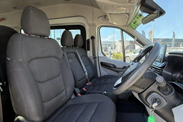 2021 LDV Deliver 9  11-Seat Bus Image 19
