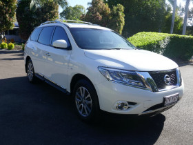 Nissan Pathfinder ST-L R5