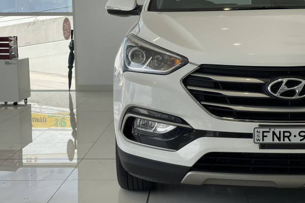 2017 Hyundai Santa Fe Active Wagon Image 5