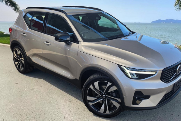 2023 Volvo XC40 XZ Ultimate B5 Dark SUV Image 1