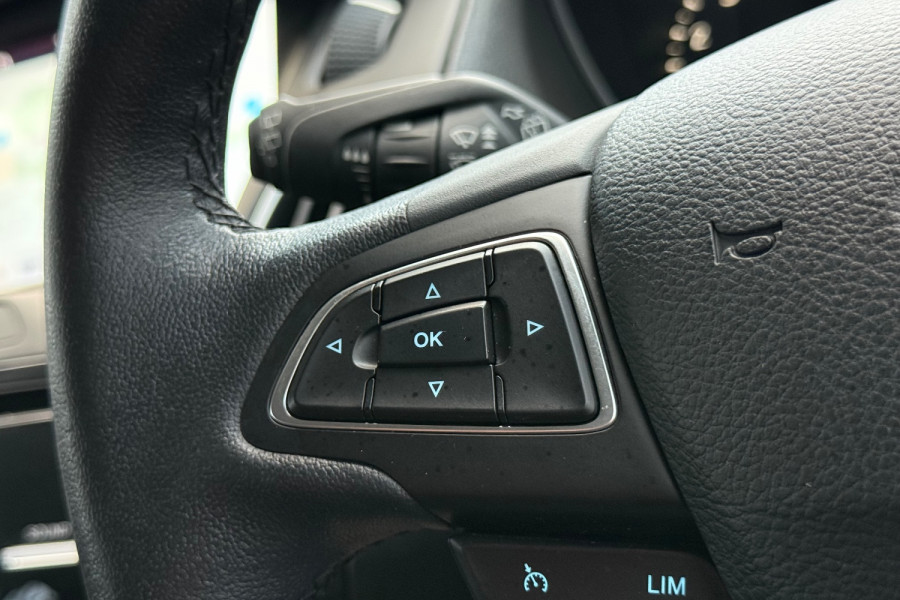 2016 Ford Focus LZ Sport Hatch Image 11