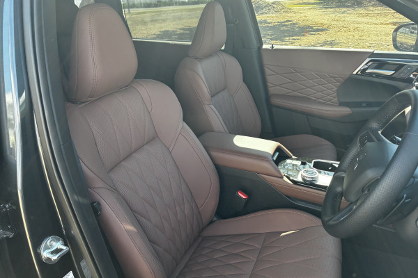 2025 Mitsubishi Outlander ZM Exceed Tourer SUV Image 10