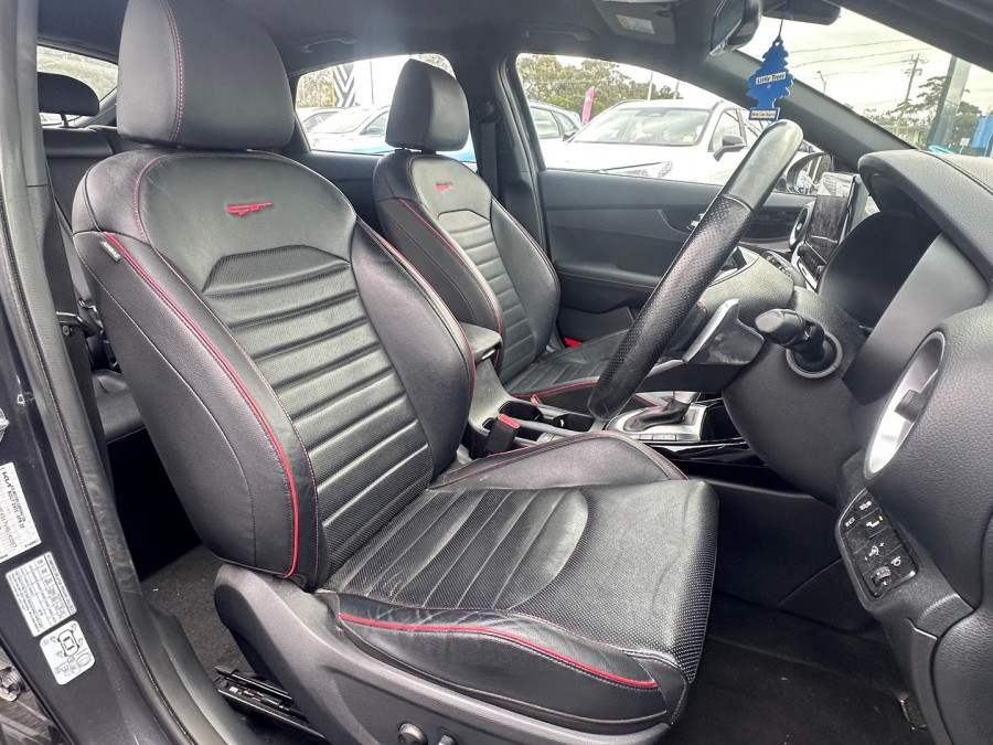 2022 Kia Cerato BD GT Hatch Image 16