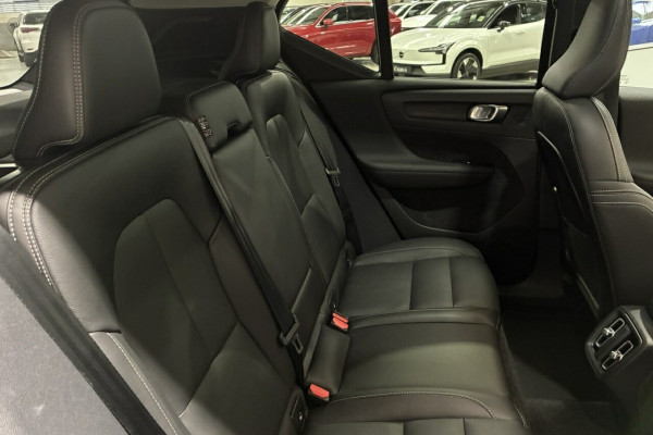 2025 Volvo XC40 XZ Plus B4 SUV Image 20