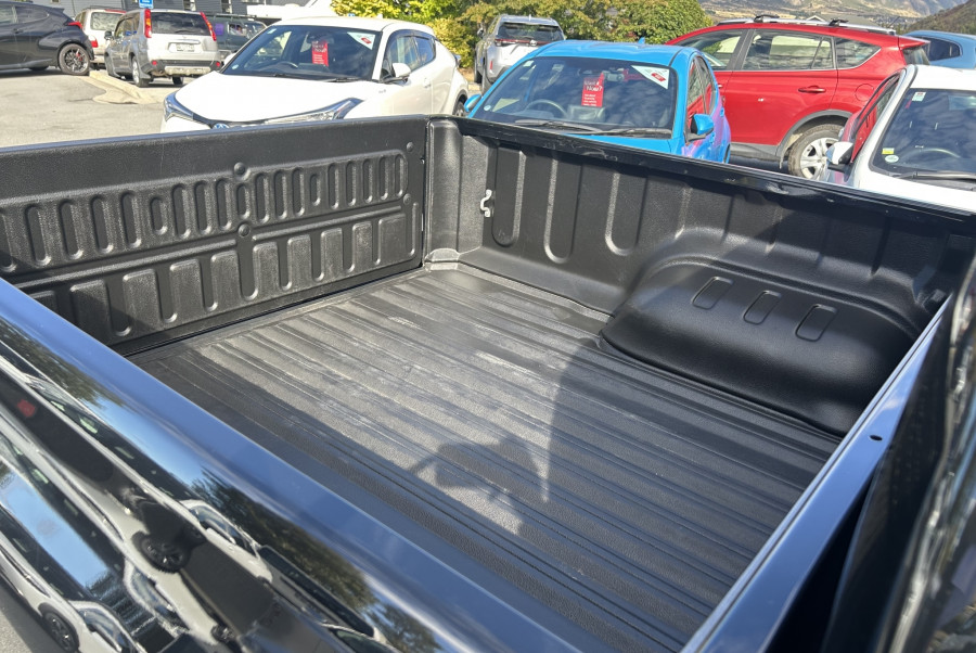 2024 Toyota Hilux Sr5 Td Dc 2.8Dmht Ute Image 10