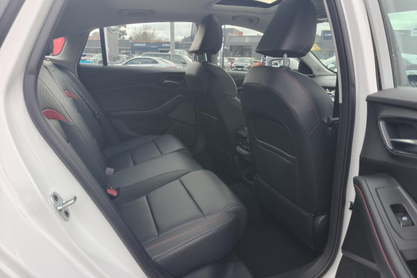 2025 MG MG5 AP32 Essence Sedan Image 4