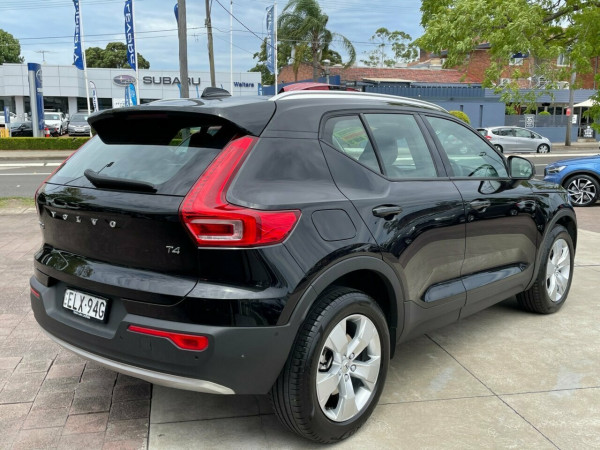 2018 MY19 Volvo XC40 536 MY19 T4 Momentum (FWD) Suv