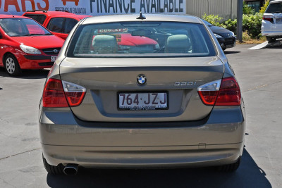 2007 BMW 3 Series E90 320i Sedan Image 4