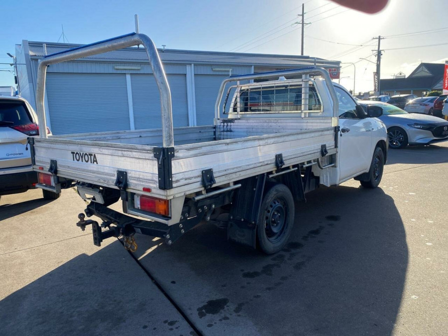 2022 Toyota HiLux TGN121R WorkMate Cab Chassis Image 3