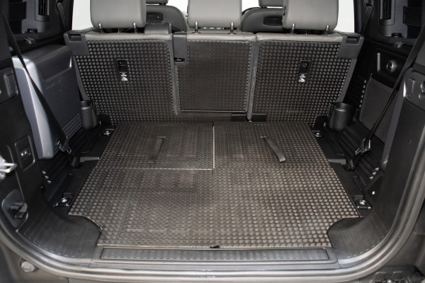 2020 Land Rover Defender L663 110 P400 S SUV Image 11