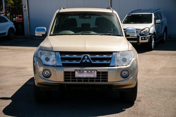 2012 Mitsubishi Pajero NW Exceed SUV Image 5