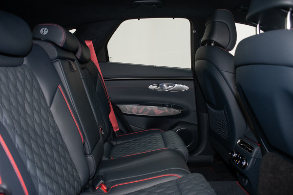 2022 Genesis GV70 2.5t Awd SUV image 3