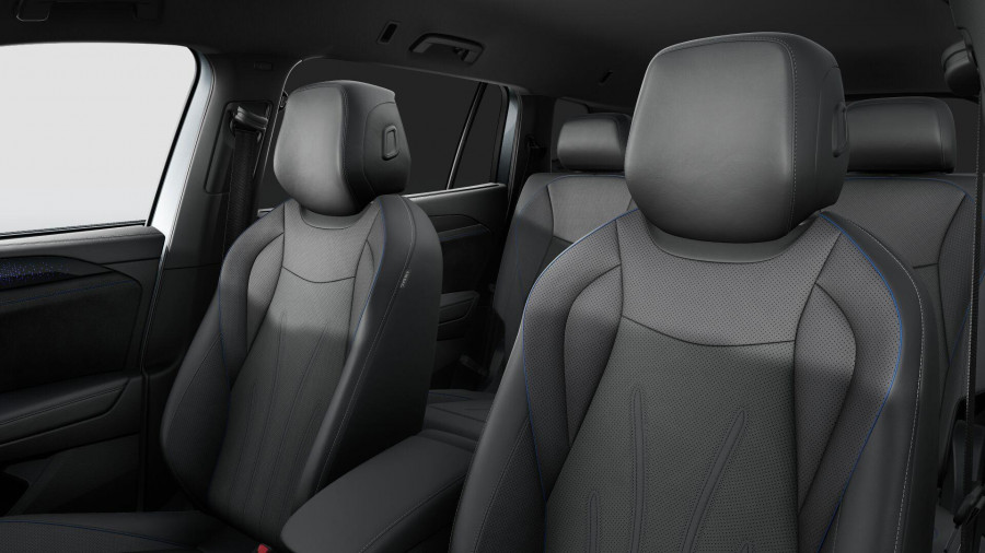 2026 Volkswagen Tayron R4 200TSI eHybrid R-Line SUV Image 11