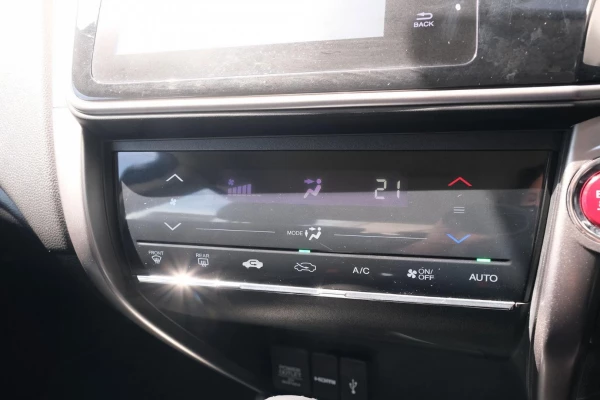 2015 MY16 Honda City GM VTi-L Sedan Image 17