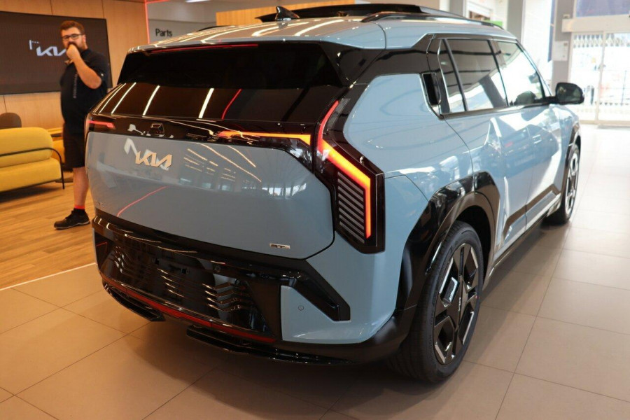 2025 Kia EV3 SV GT-Line SUV Image 7
