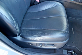 2010 Toyota Camry AHV40R  Hybrid Hybrid - Luxury Sedan