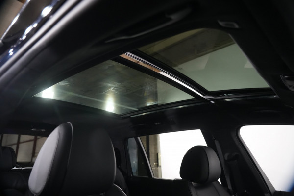 2019 BMW X7 Xdrive30d SUV image 23