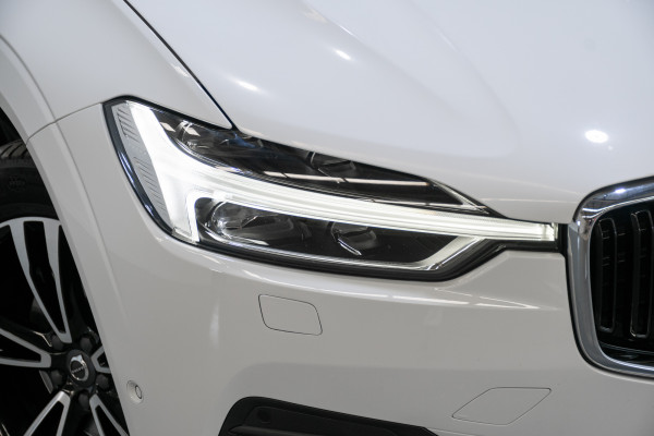 2019 Volvo XC60 UZ D4 Momentum SUV Image 2