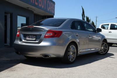 2011 Suzuki Kizashi FR MY11 Sport Sedan Image 4