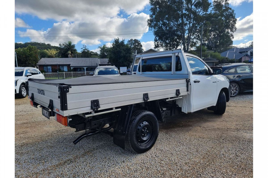 2019 Toyota HiLux TGN121R Workmate Cab Chassis Image 7