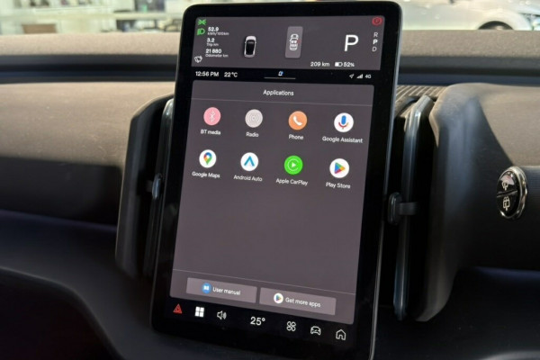 2024 Volvo EX30  Single Motor Extended Range Plus SUV Image 14