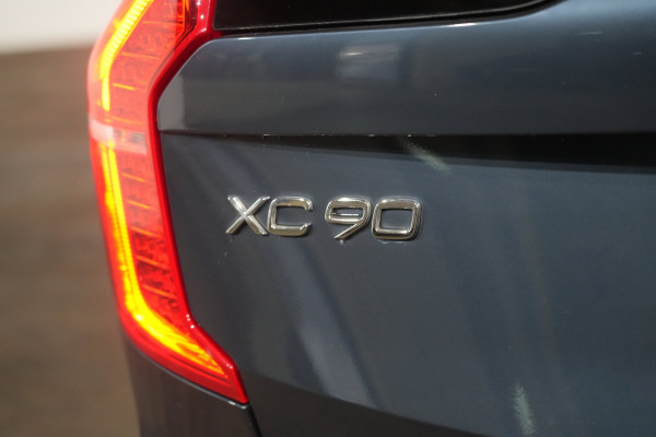 2021 Volvo XC90 L Series T6 Momentum SUV Image 9