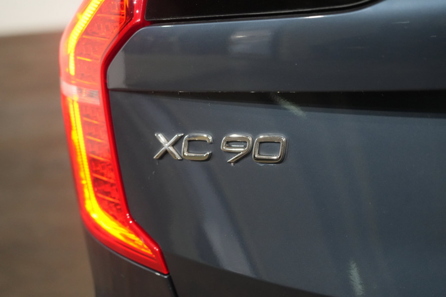 2021 Volvo XC90 L Series T6 Momentum SUV Image 9