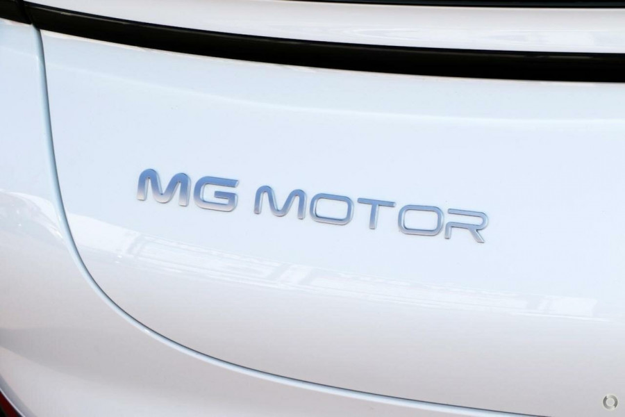 2025 MG IM5 P12L Premium Hatch Image 20