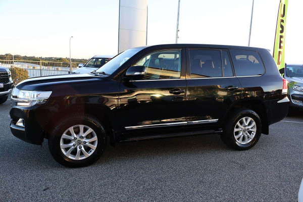 2018 Toyota LandCruiser VDJ200R Sahara SUV Image 6