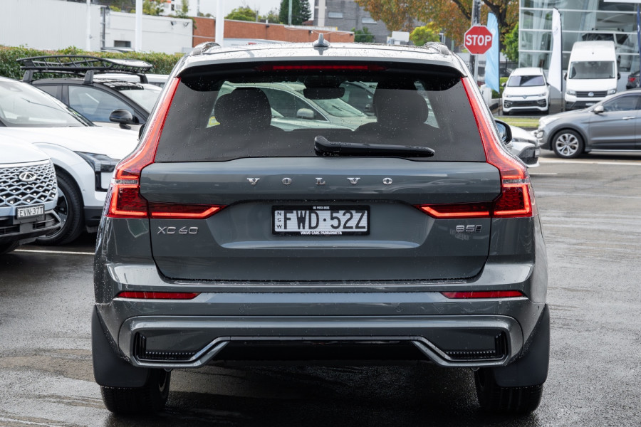 2026 Volvo XC60 UZ Ultra B5 Dark SUV Image 11