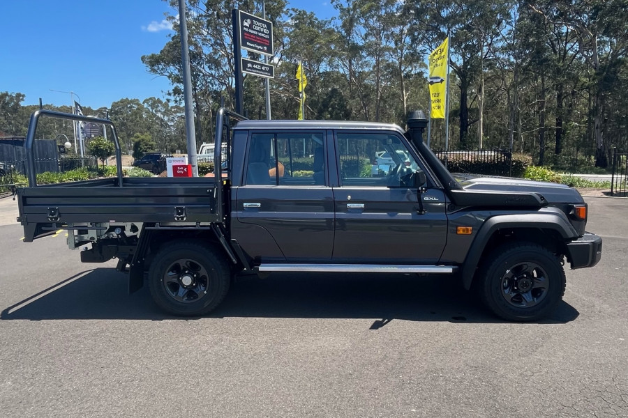 2024 MYon Toyota LandCruiser GDJL79R (Cab Chassis) GXL Double-Cab Cab-Chassis Image 6