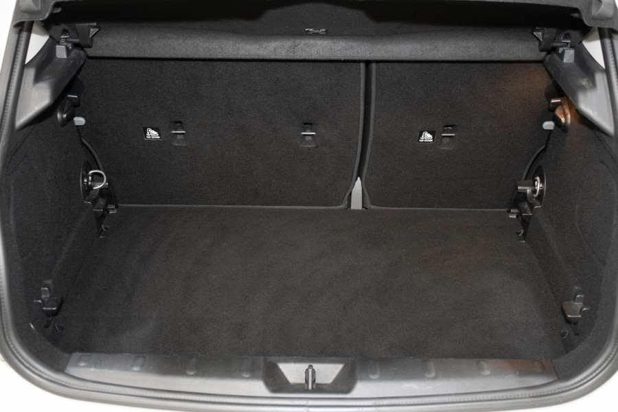 2015 MINI Cooper S Hatch Image 11