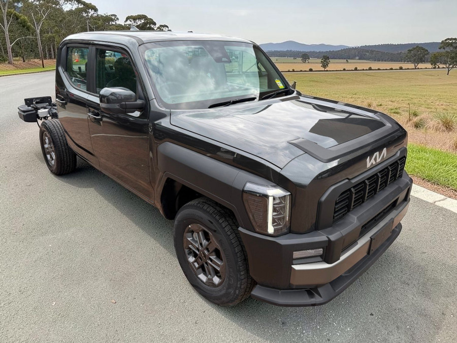 2025 MY26 Kia Tasman TK SX Cab Chassis Image 1