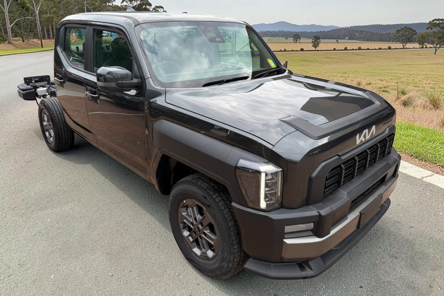 2025 MY26 Kia Tasman TK SX Cab Chassis
