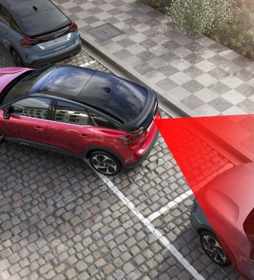 REVERSING CAMERA WITH TOP REAR VISION Image