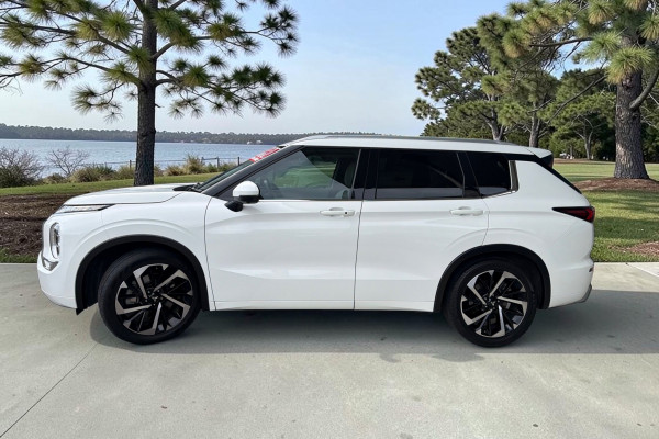 2021 MY22 Mitsubishi Outlander ZM Exceed SUV Image 4