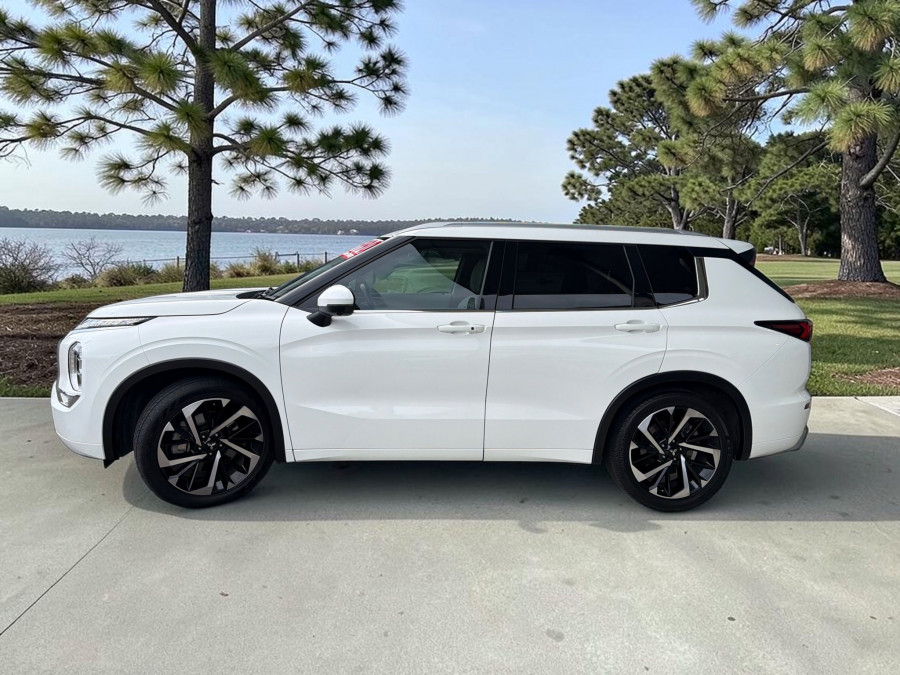 2021 MY22 Mitsubishi Outlander ZM Exceed SUV Image 4
