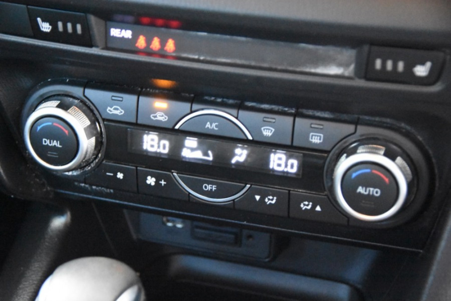 2017 Mazda 3 BN5238 SP25 Sedan Image 10