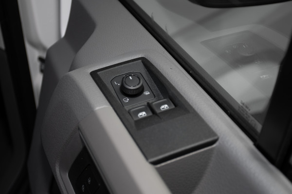 2026 Volkswagen Crafter 35 Runner MWB Van image 14