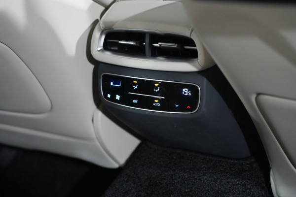 2023 Genesis G80 3.5t Awd Lux Sedan Image 34