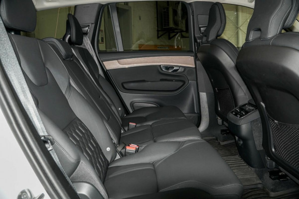 2025 MY26 Volvo XC90 L Series Plus B5 Bright SUV Image 7