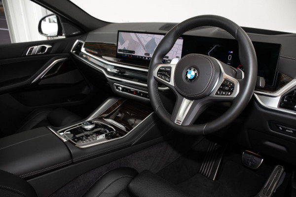 2025 BMW X6 G06 LCI xDrive30d M Sport SUV image 6
