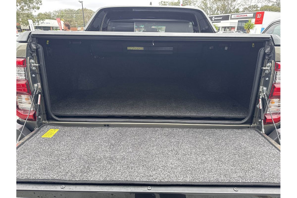 2024 Toyota HiLux GUN126R Rogue 48V Ute Image 4