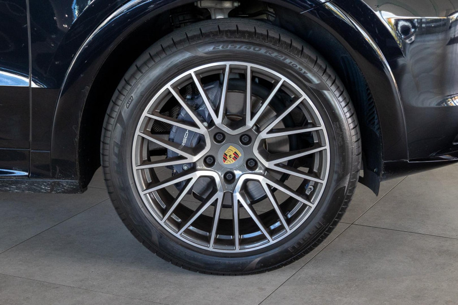 2022 Porsche Cayenne 9YA  SUV